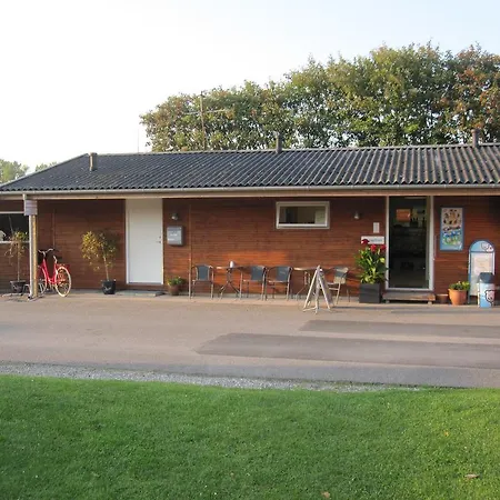 Campingplads Lystskov & *